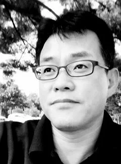 Dae-Kyoo Kim