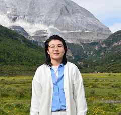 Yue Li